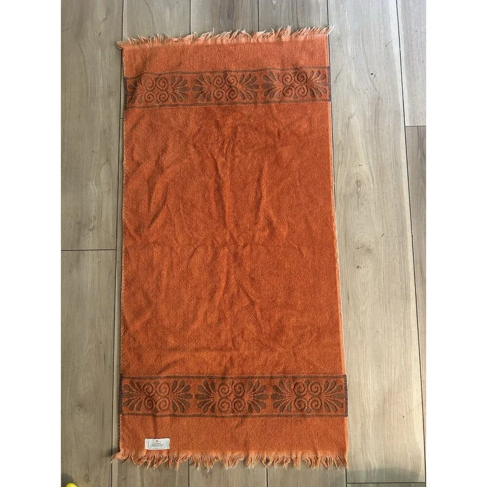 Vtg Cannon Monticello Burnt Orange Hand Towel Sculpted Fringe Made USA 20x40”